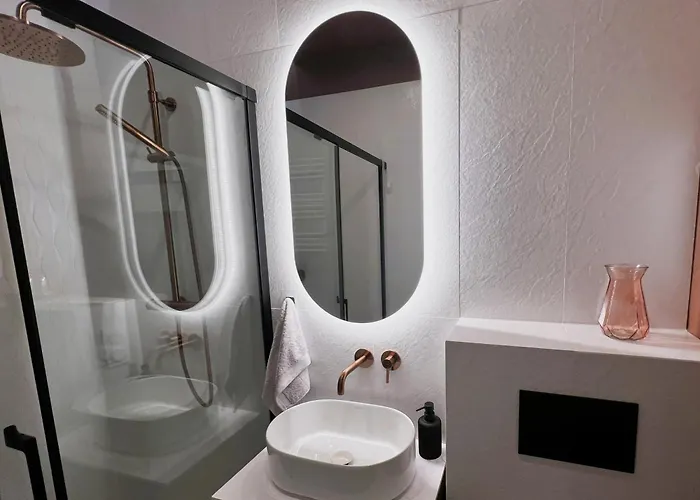 Srodmiescie Pl. Zbawiciela * Varsavia